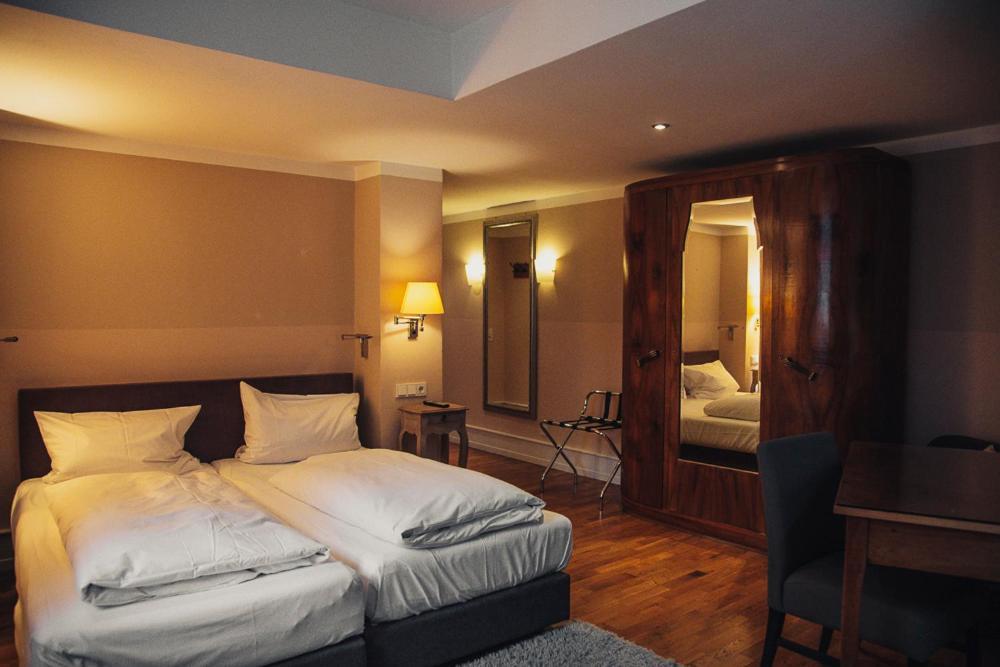 Weinhotel Eltvinum Eltville am Rhein Bagian luar foto