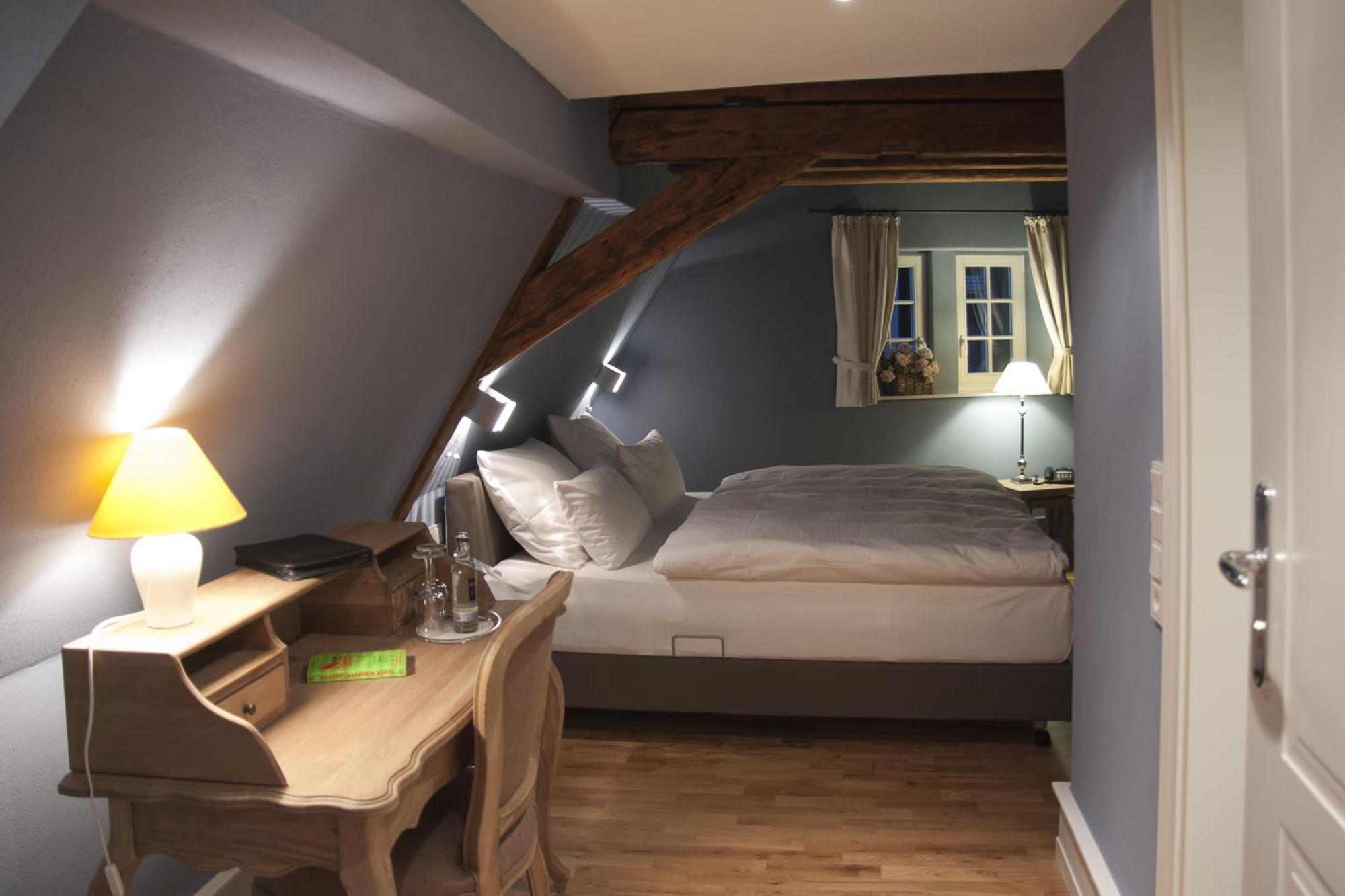 Weinhotel Eltvinum Eltville am Rhein Bagian luar foto